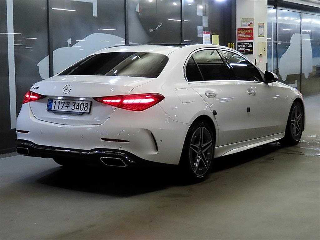 Mercedes Benz C Class - Vista 4