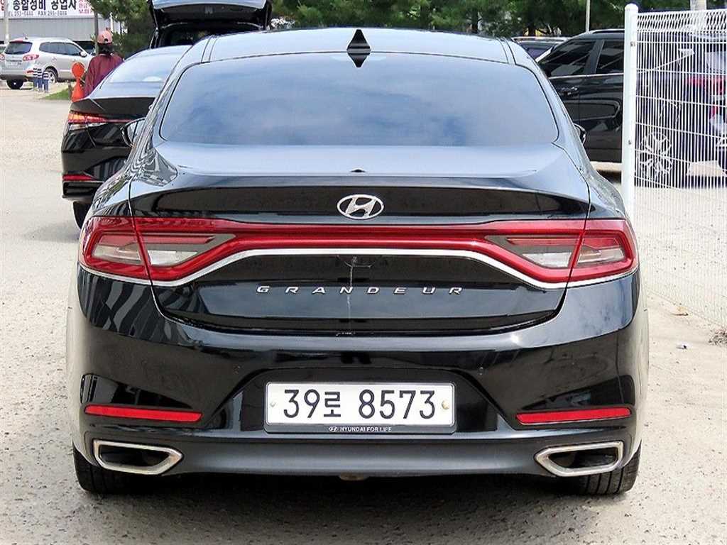 HYUNDAI Grandeur - Vista 4