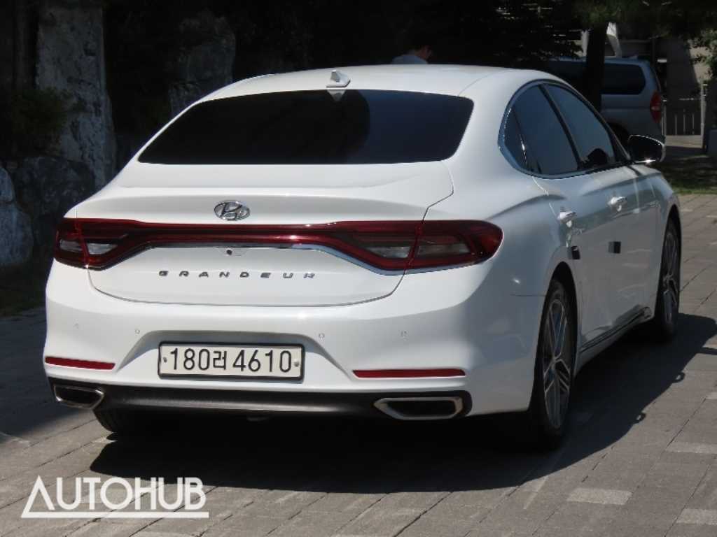 HYUNDAI Grandeur - Vista 3