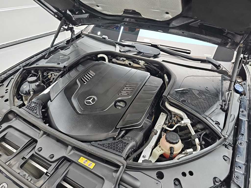 Mercedes Benz S Class - Vista 5