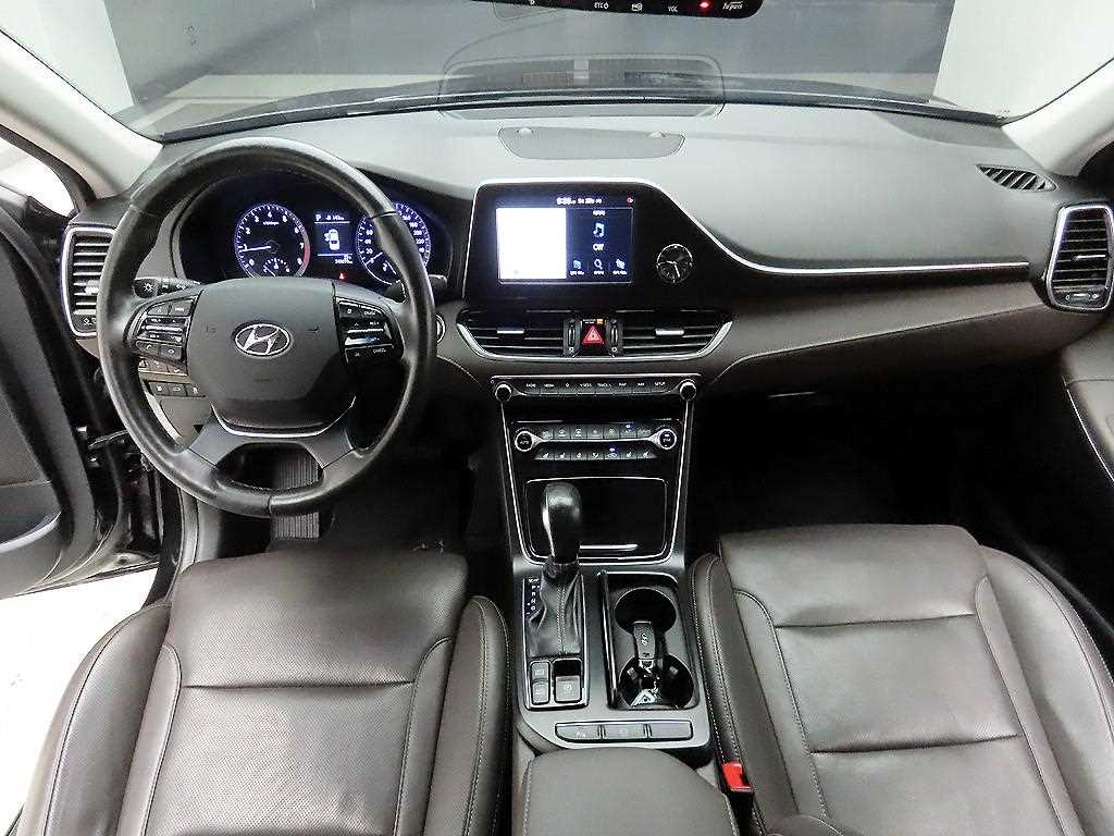 HYUNDAI Grandeur - Vista 8