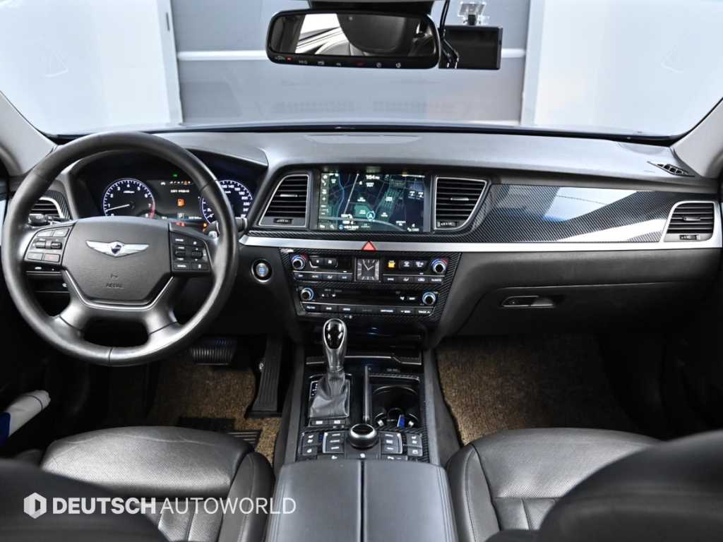 HYUNDAI Genesis - Vista 7