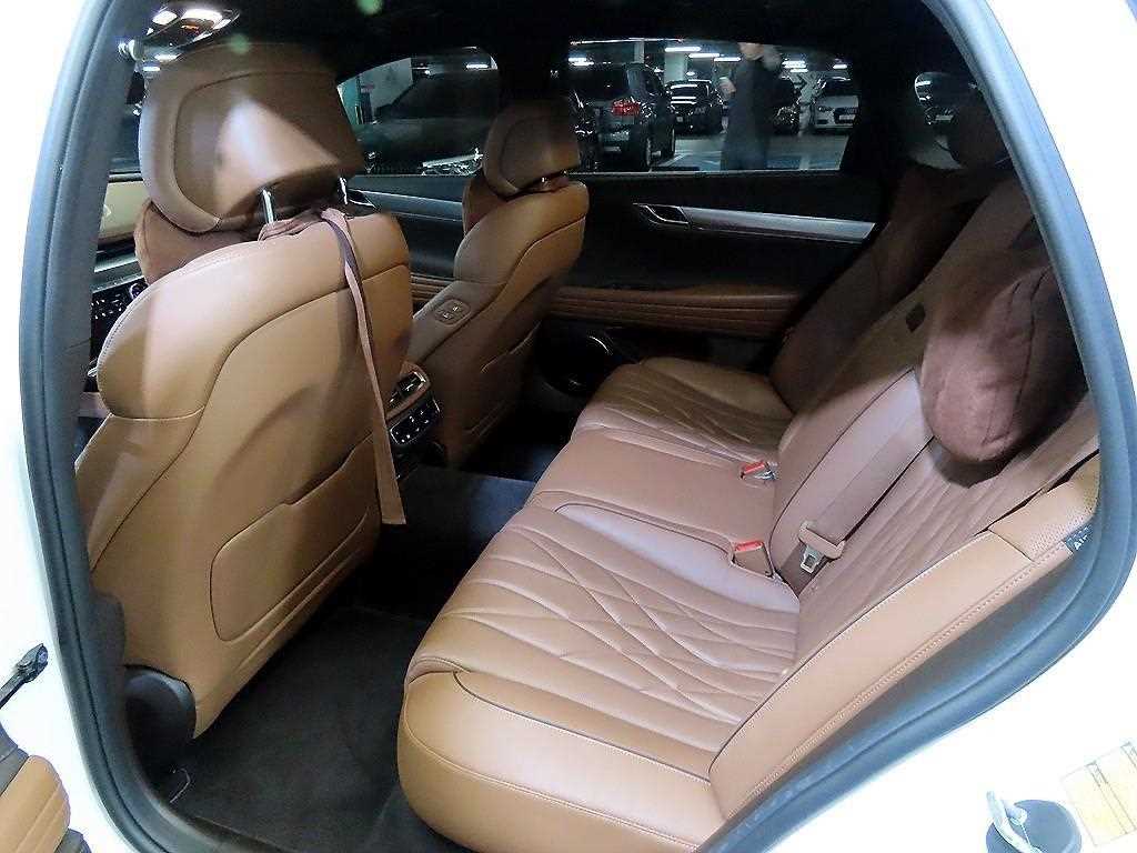 Genesis G80 - Vista 8
