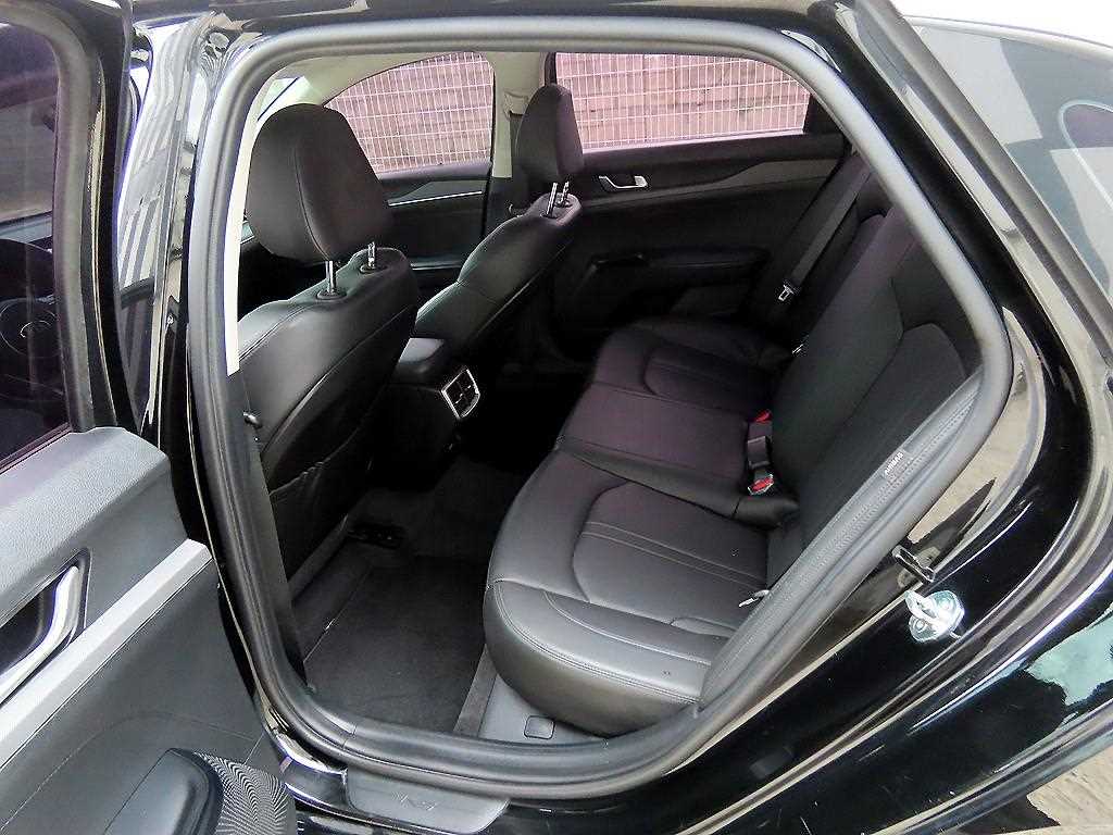 KIA K5 - Vista 6