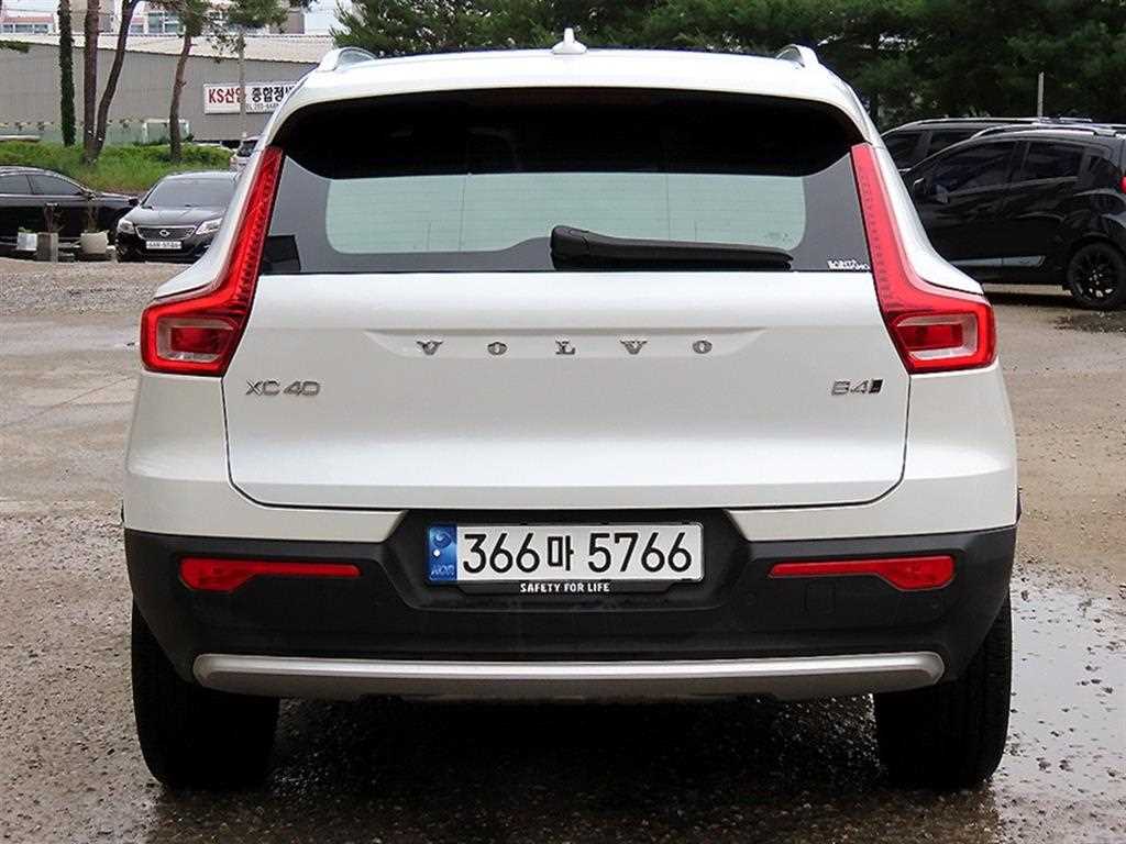 Volvo XC40 - Vista 4