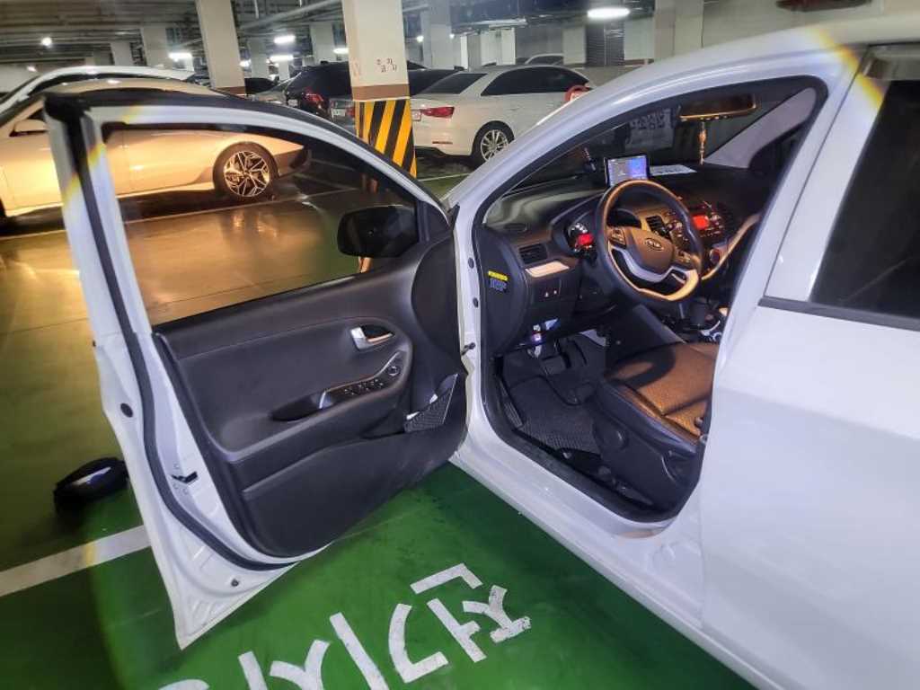 KIA Morning - Vista 4