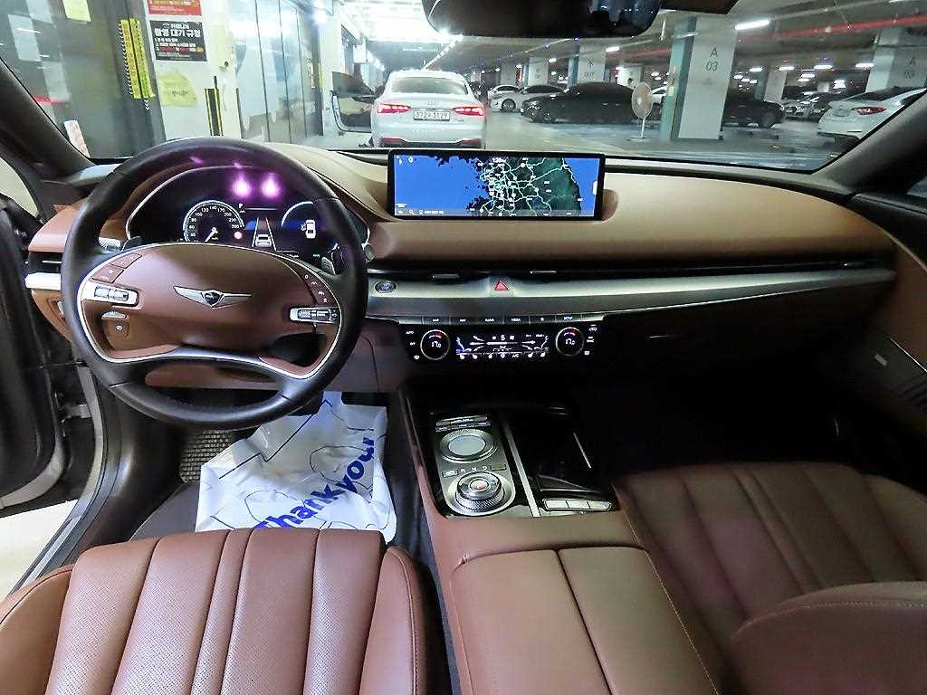 Genesis G80 - Vista 11