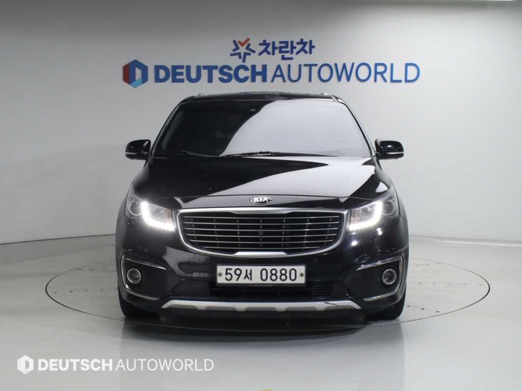 KIA Carnival - Vista 3