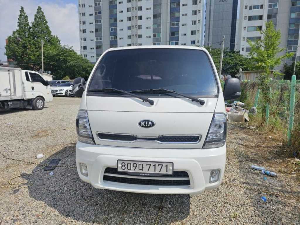 Small Truck Cargo (small) 2021 Blanco - Importación desde Corea - HF Imports Iquique - Foto 1