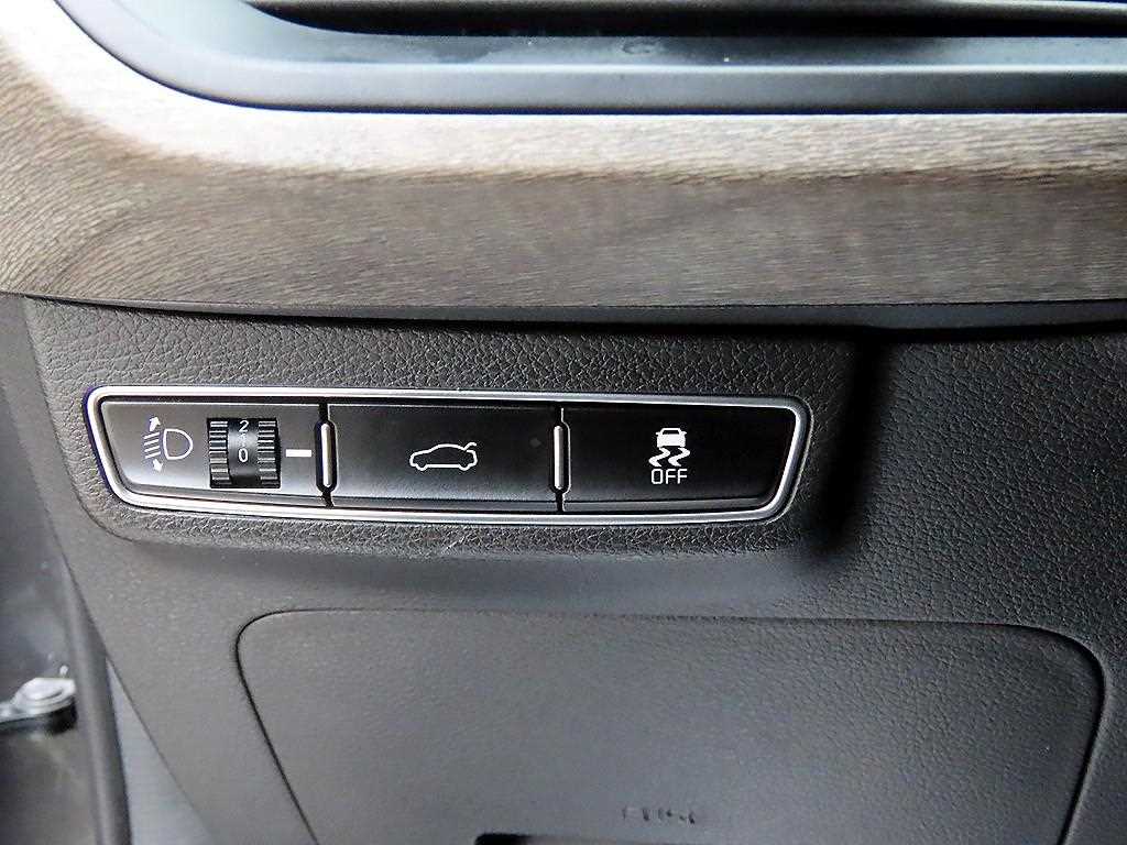KIA K8 - Vista 12