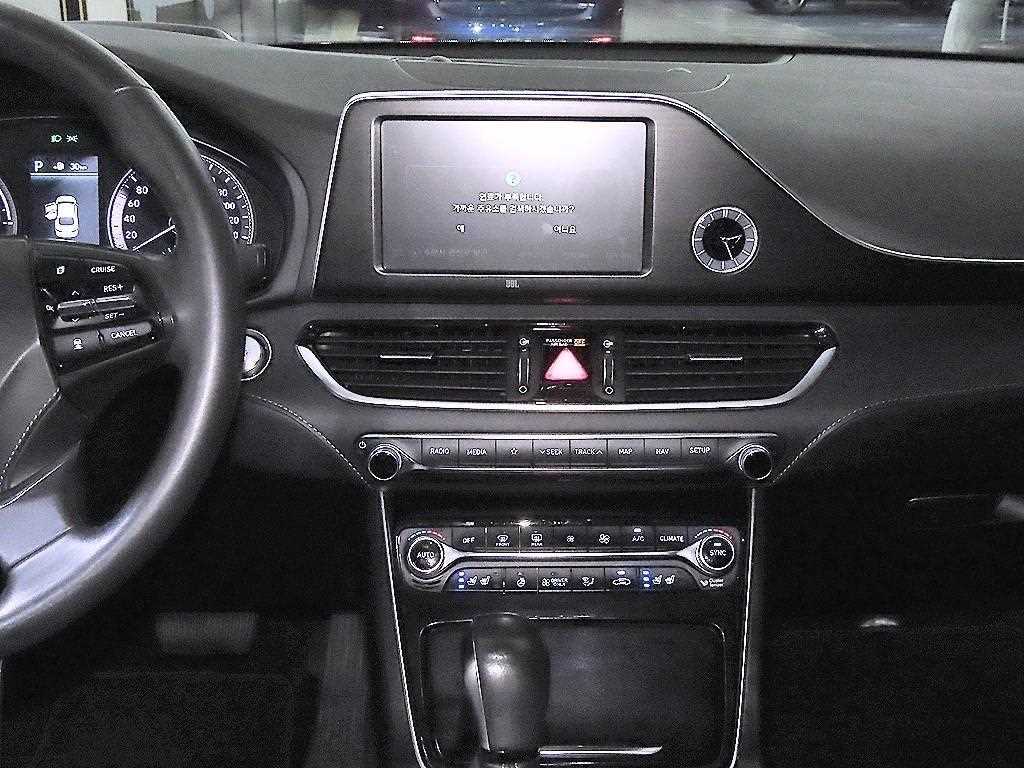 HYUNDAI Grandeur - Vista 11