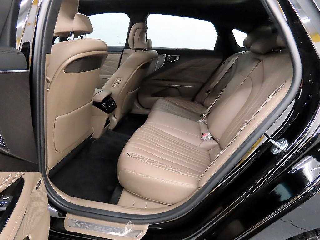 KIA K8 - Vista 6