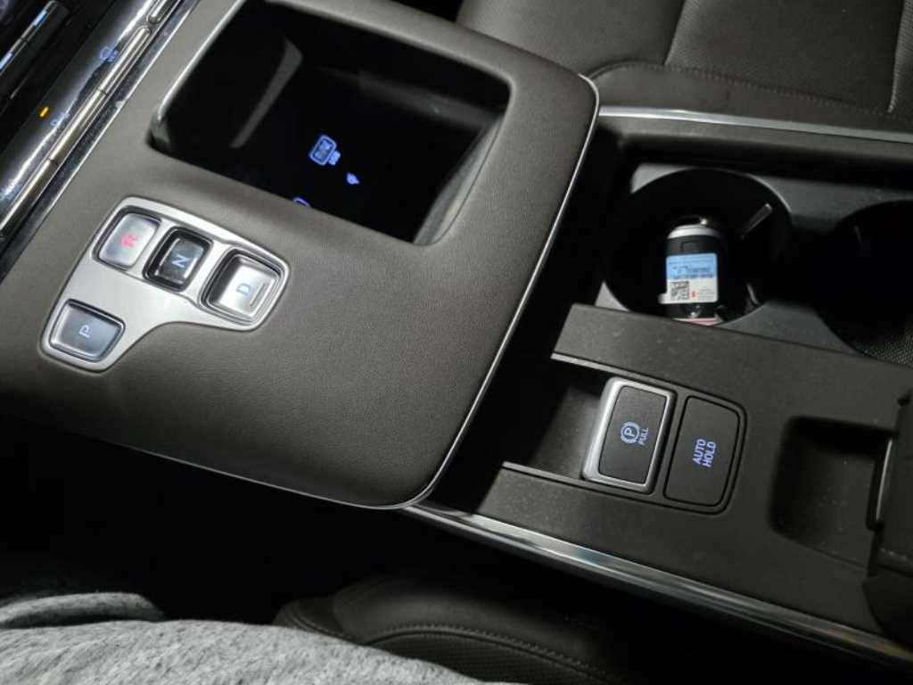 HYUNDAI Grandeur - Vista 10