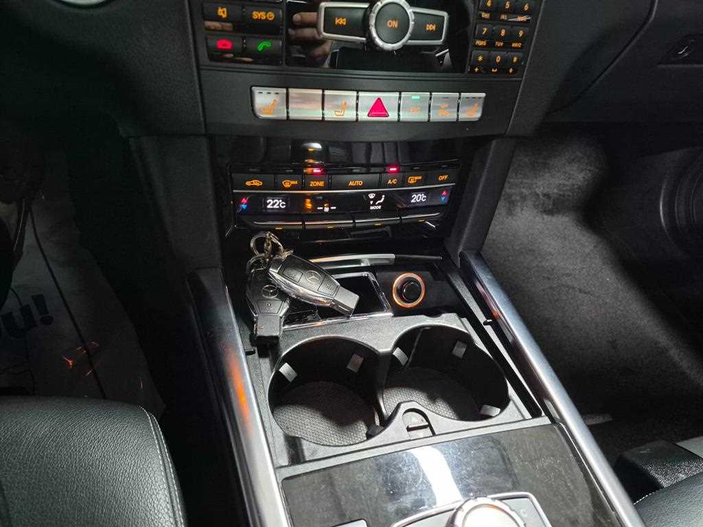 Mercedes Benz E class 2014 Plateado - Importación desde Corea - HF Imports Iquique - Foto 18