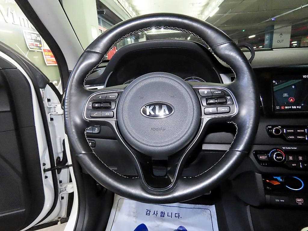 KIA Niro - Vista 8