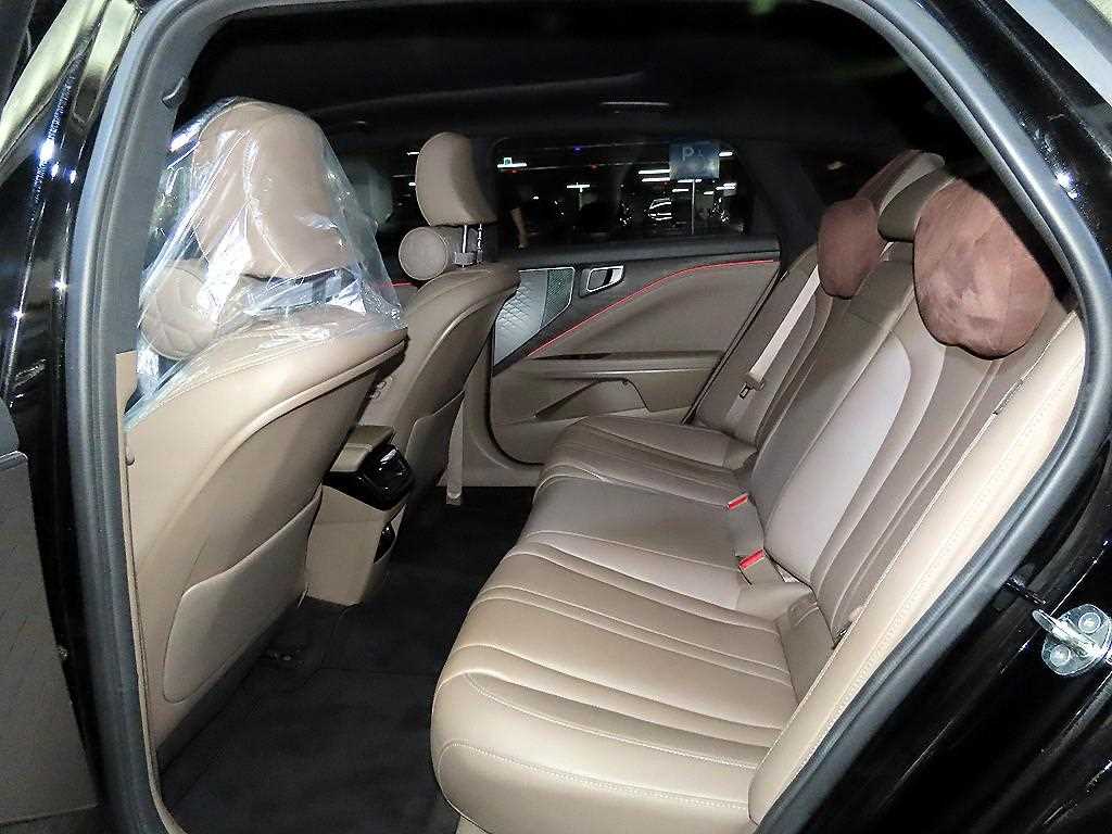 KIA K8 - Vista 7