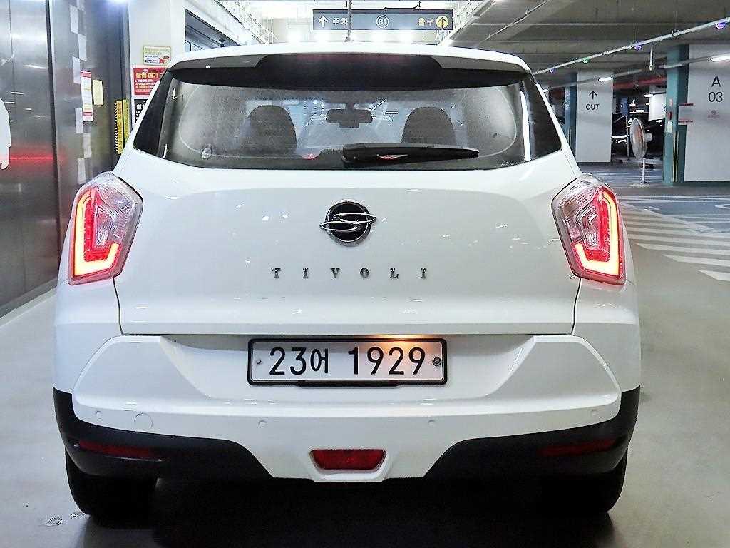 Ssangyong Tivoli - Vista 5