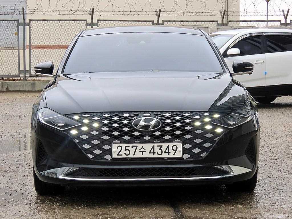 HYUNDAI Grandeur - Vista 2