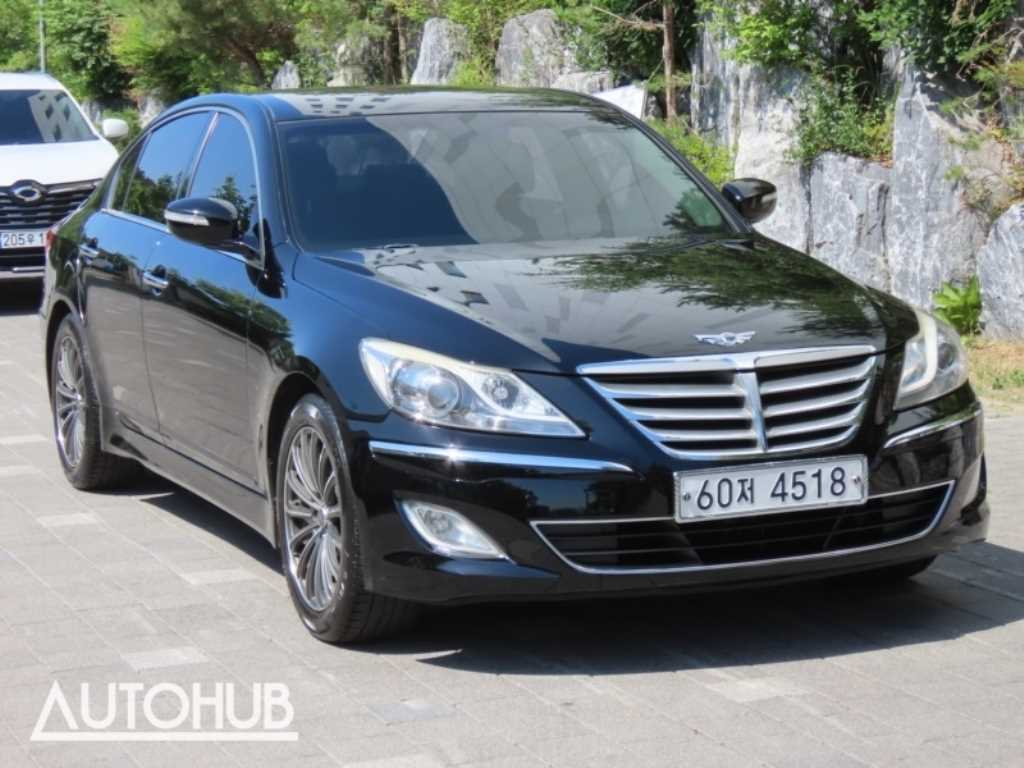 HYUNDAI Genesis - Vista 2
