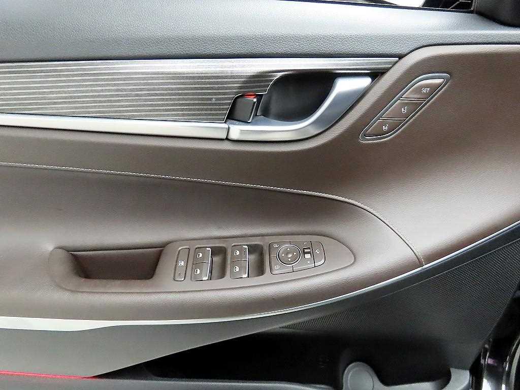 HYUNDAI Grandeur - Vista 11