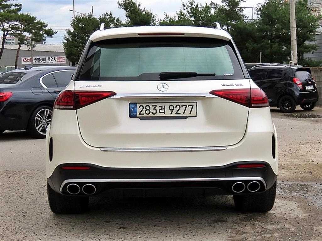 Mercedes Benz GLE Class - Vista 4