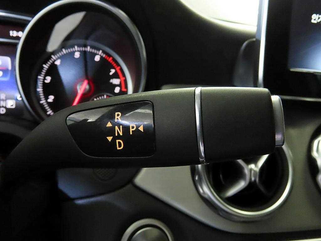 Mercedes Benz GLA Class - Vista 12