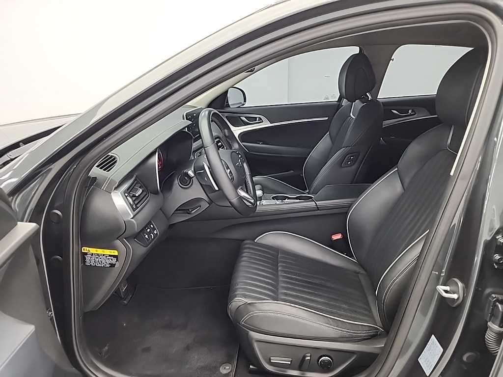 Genesis G70 - Vista 11