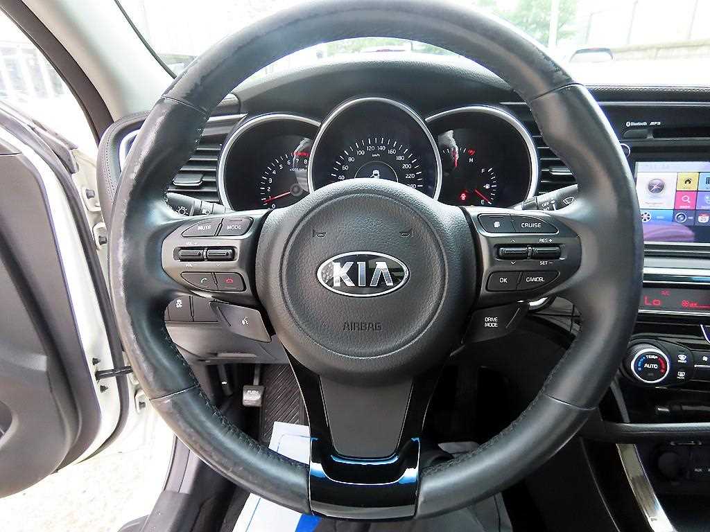 KIA K5 - Vista 8