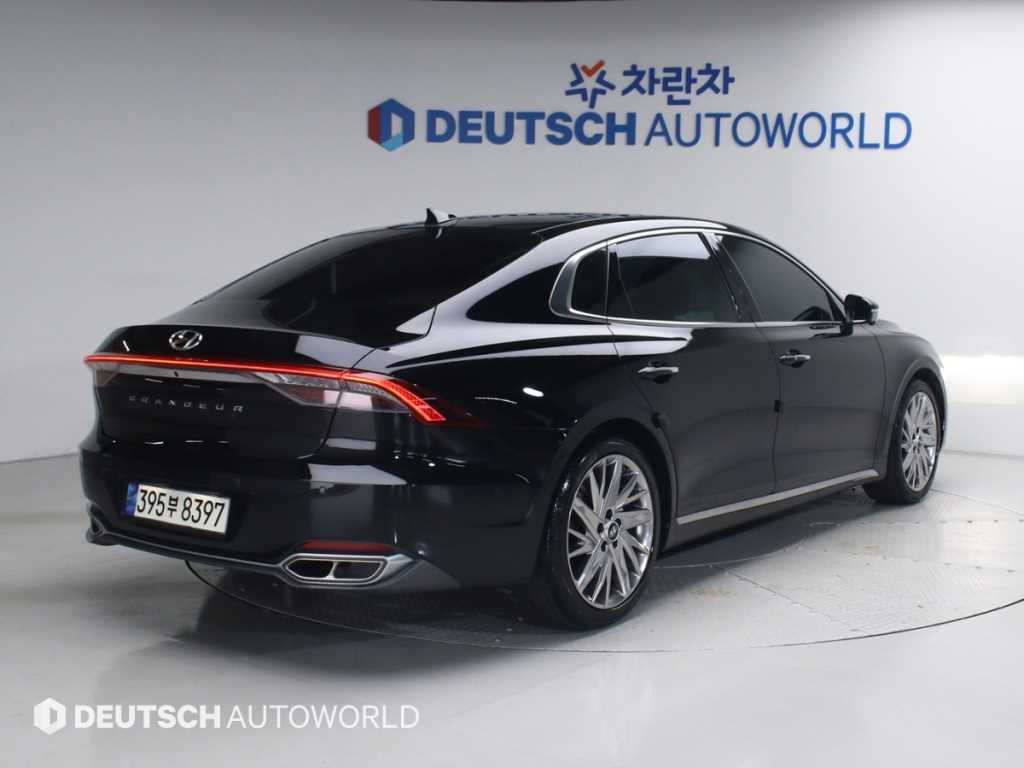 HYUNDAI Grandeur - Vista 2