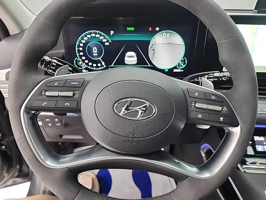 HYUNDAI Grandeur - Vista 9