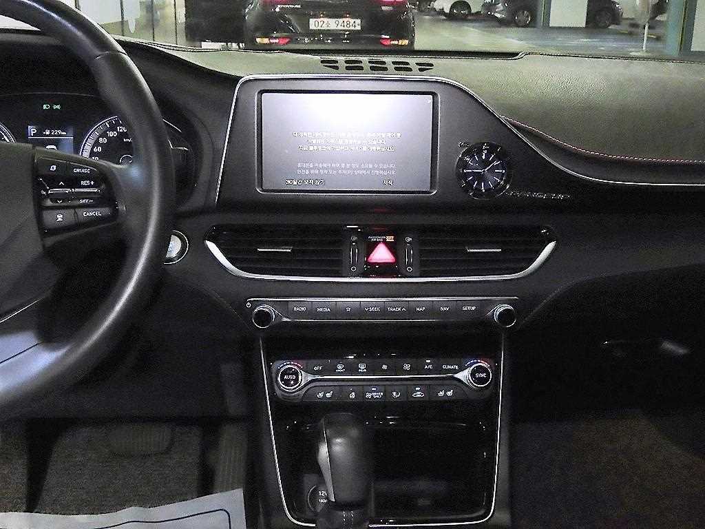 HYUNDAI Grandeur - Vista 11
