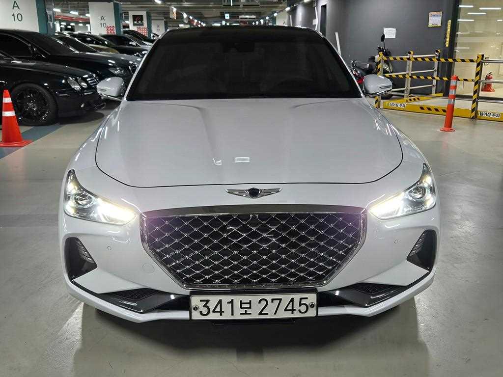 Genesis G70 - Vista 3
