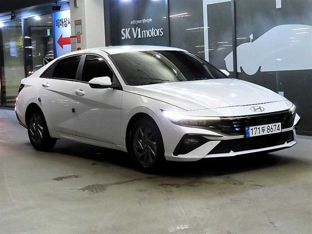 HYUNDAI Avante 2024 Blanco - Importación desde Corea - HF Imports Iquique - Foto 1
