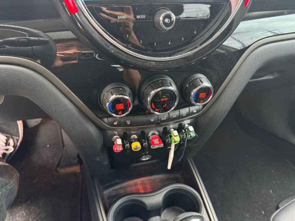 Mini Countryman - Vista 8