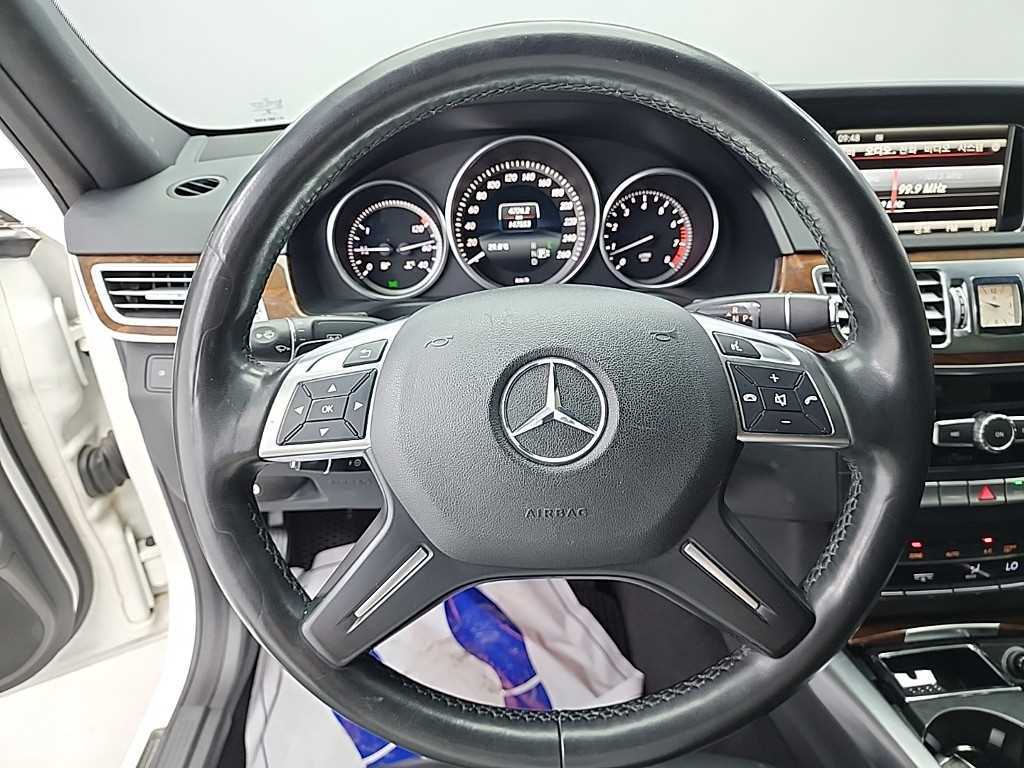 Mercedes Benz E class - Vista 9