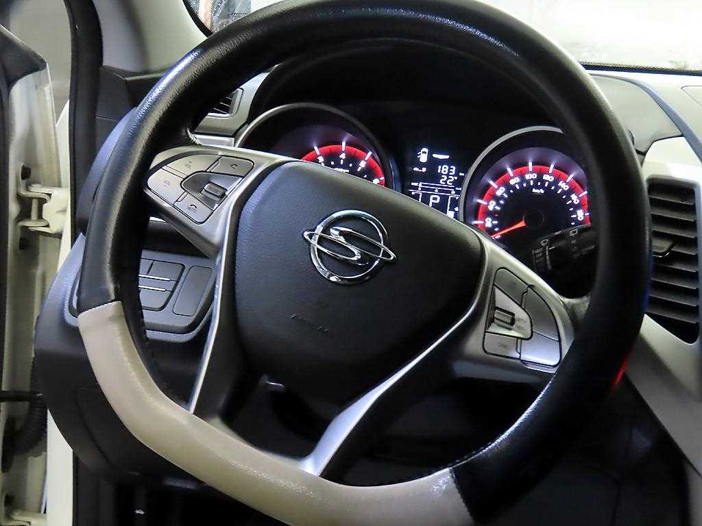 Ssangyong Tivoli - Vista 8
