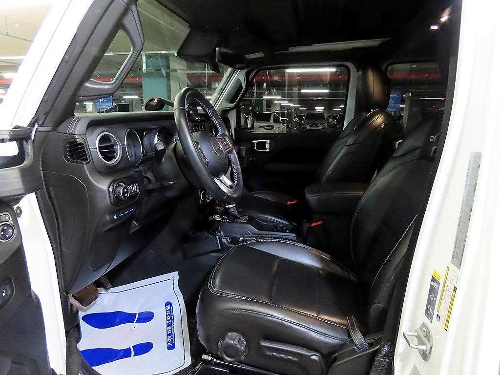 Jeep Wrangler - Vista 6