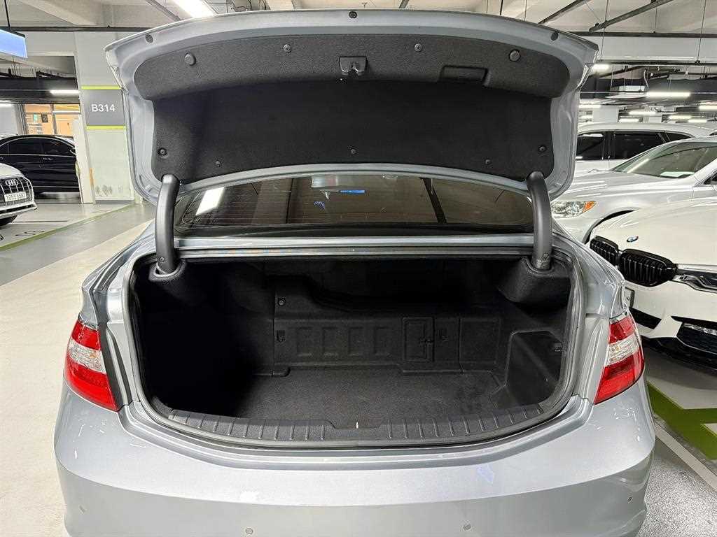 HYUNDAI Grandeur 2016 Gris - Importación desde Corea - HF Imports Iquique - Foto 18