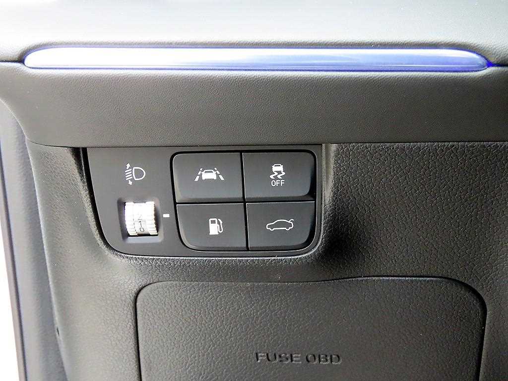 HYUNDAI Grandeur - Vista 11