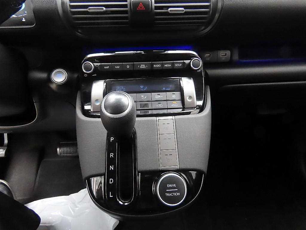 HYUNDAI Casper - Vista 10
