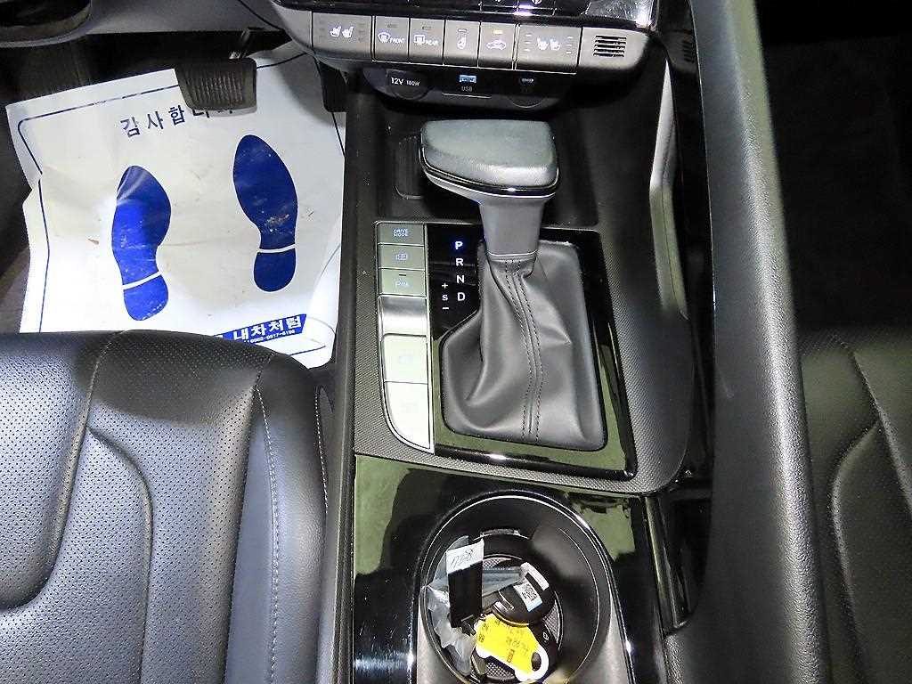 HYUNDAI Avante - Vista 12