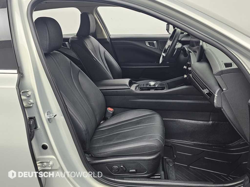 KIA K8 - Vista 10