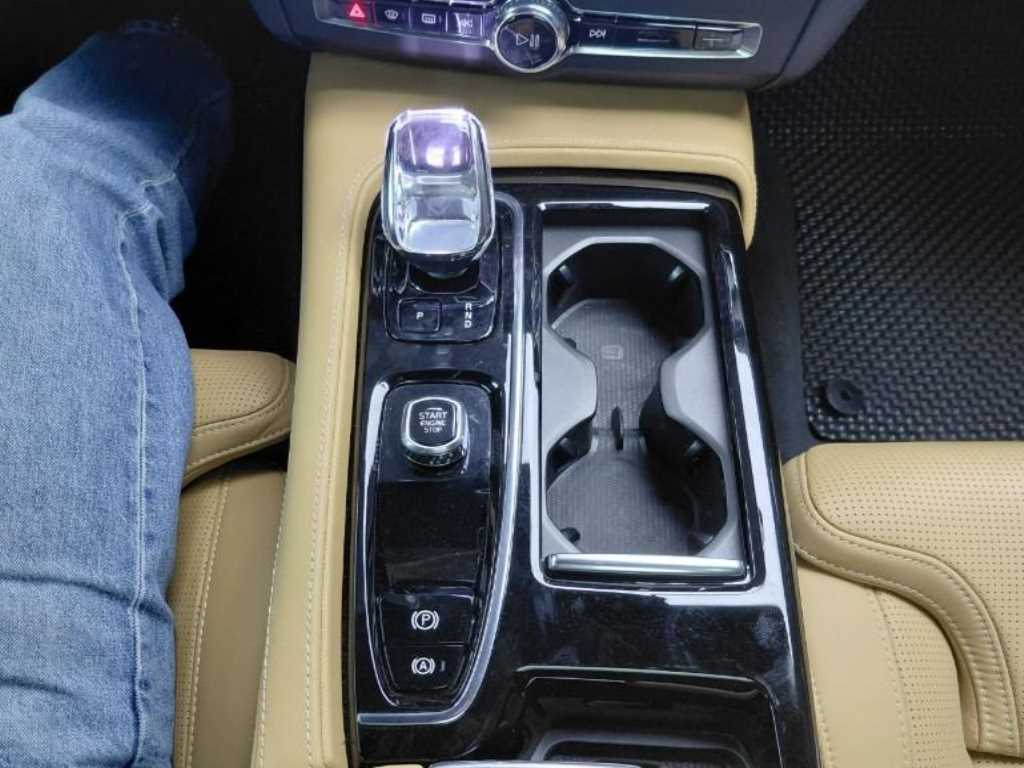 Volvo S90 - Vista 8