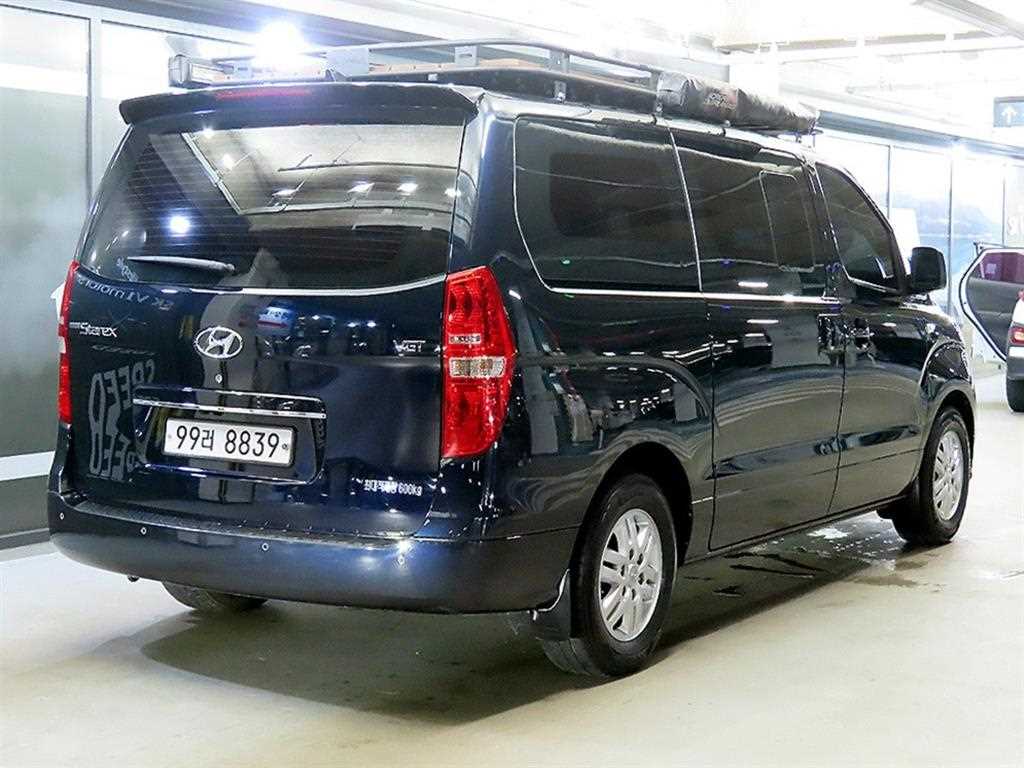 HYUNDAI Starex - Vista 4