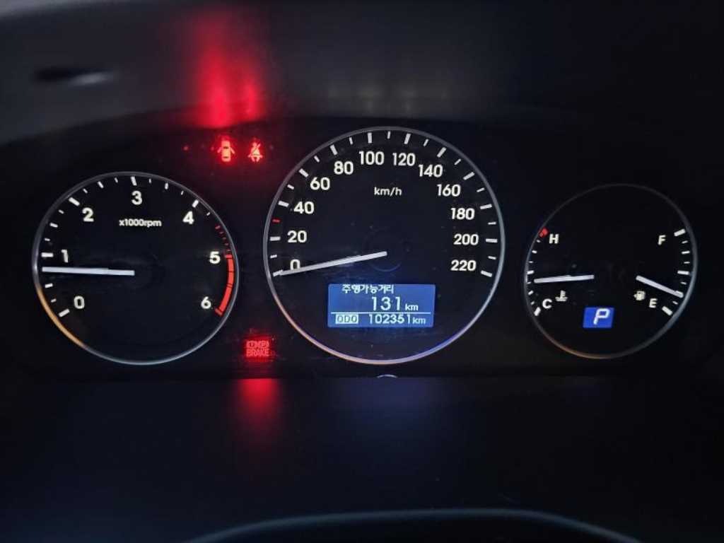 HYUNDAI Starex - Vista 3
