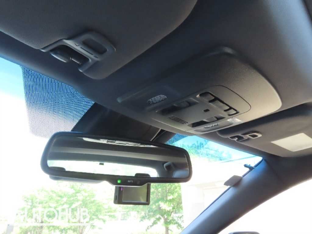 Toyota Avalon - Vista 11