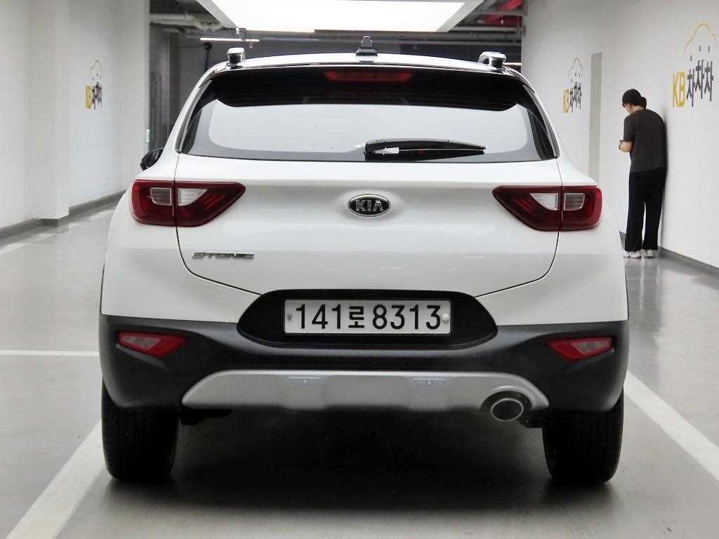 KIA Stonic - Vista 3