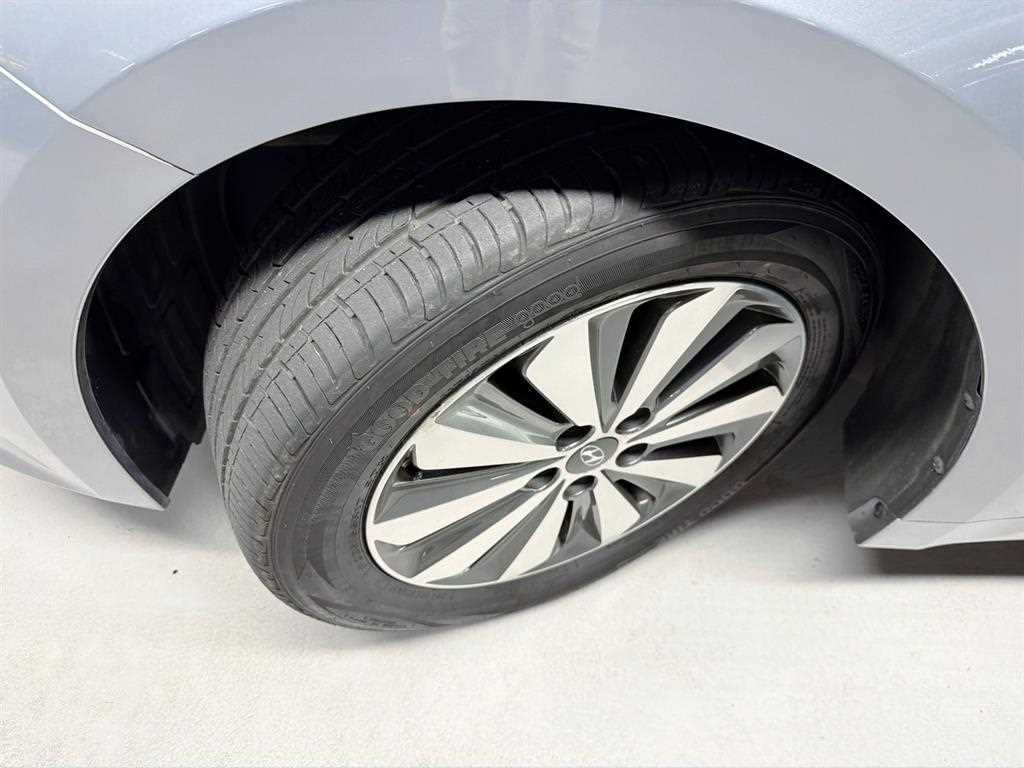 HYUNDAI Grandeur - Vista 7