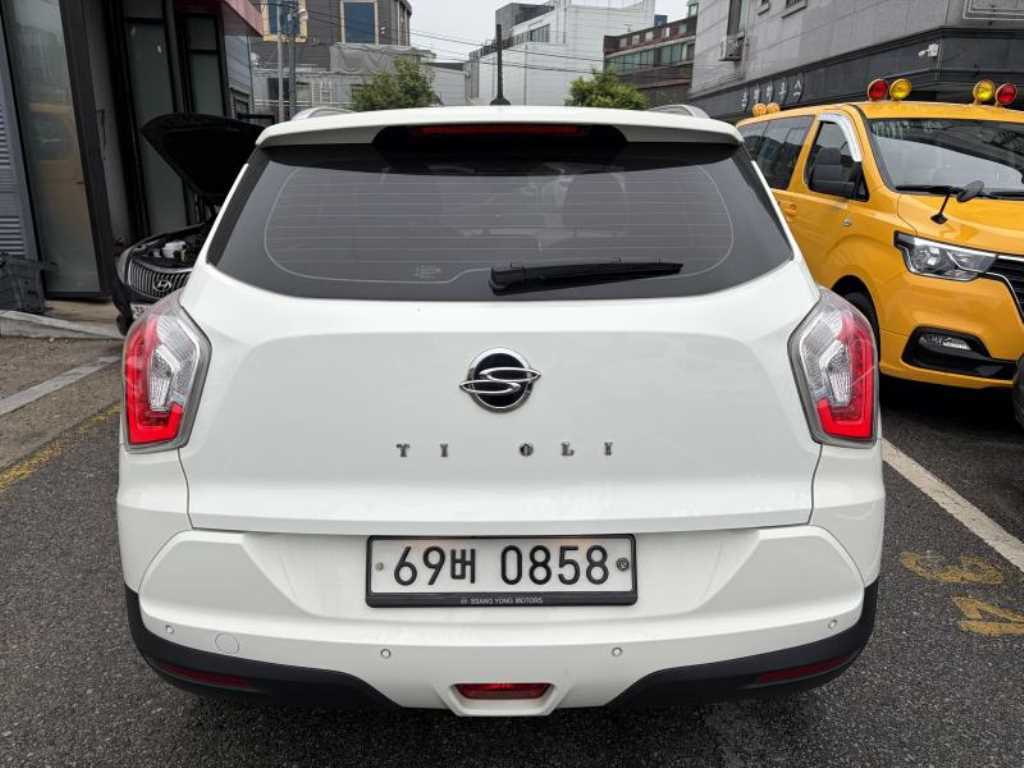 Ssangyong Tivoli - Vista 2