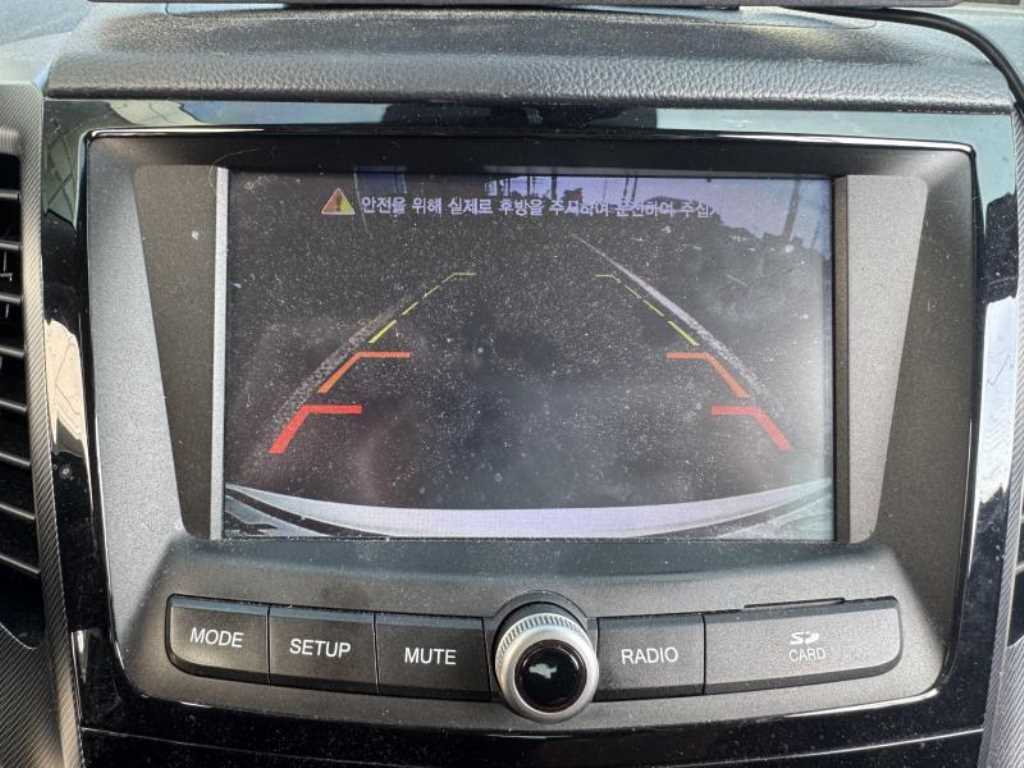 Ssangyong Tivoli - Vista 9
